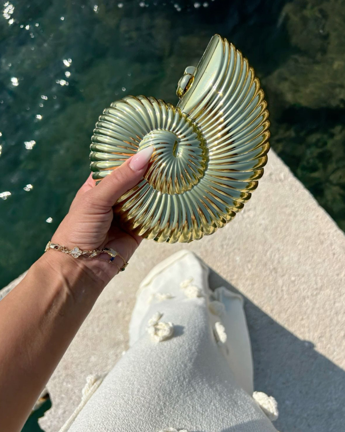 Pamela Seashell Elegant Mini Summer Clutch - Gold