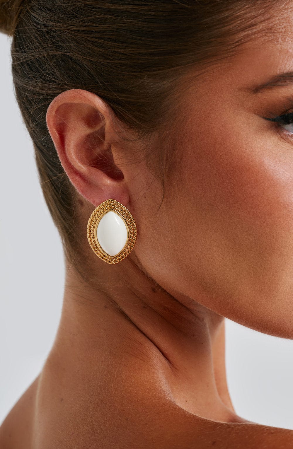 Aura Elegant Ellipse Stud Earrings - Ivory/Gold